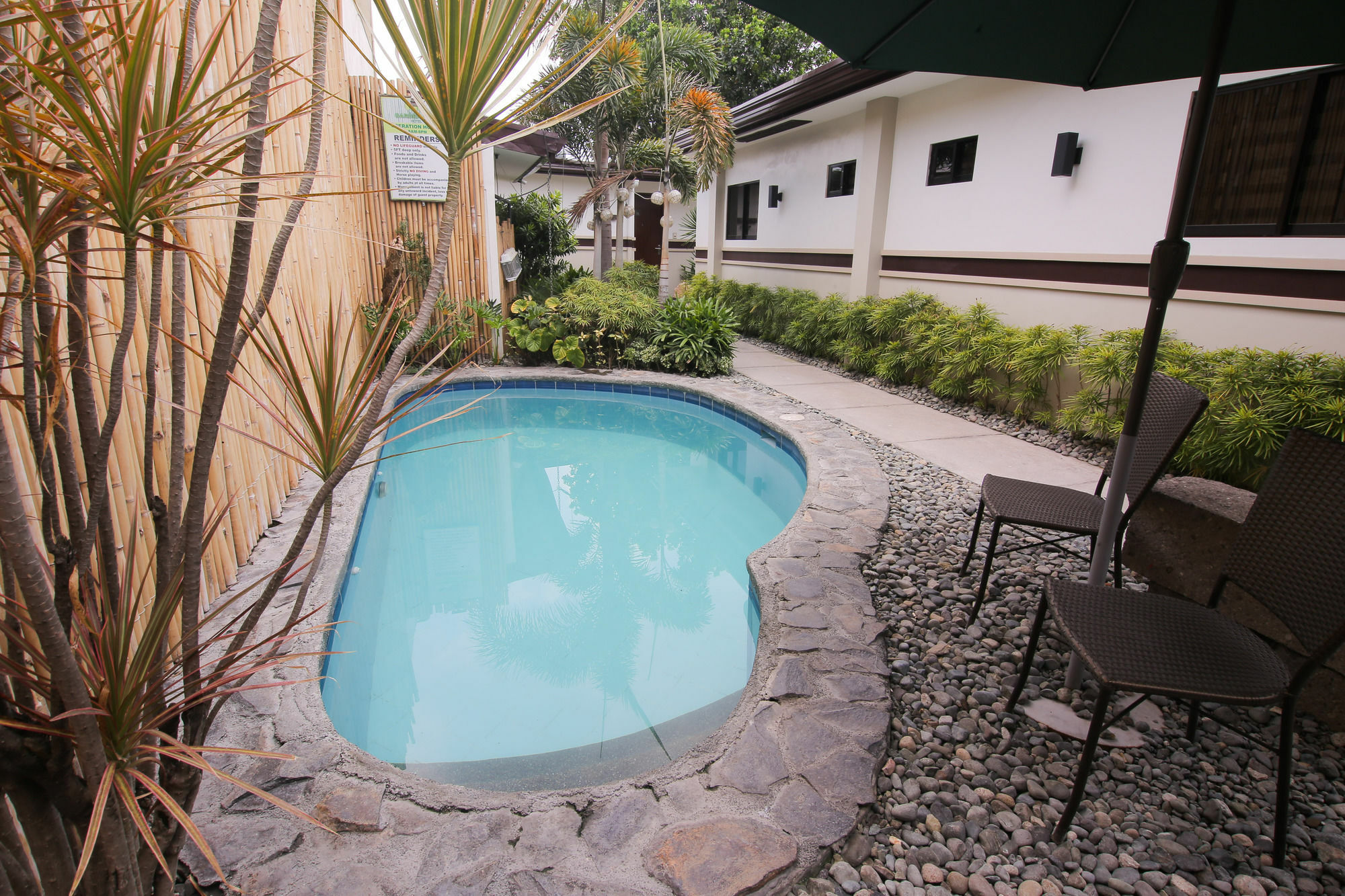 Garden View Hotel Анхелес Екстериор снимка